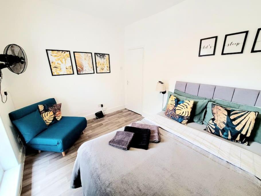 לונדון One Bedroom Apartment With A Terrace In Angel מראה חיצוני תמונה