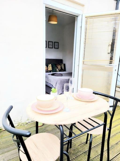 לונדון One Bedroom Apartment With A Terrace In Angel מראה חיצוני תמונה