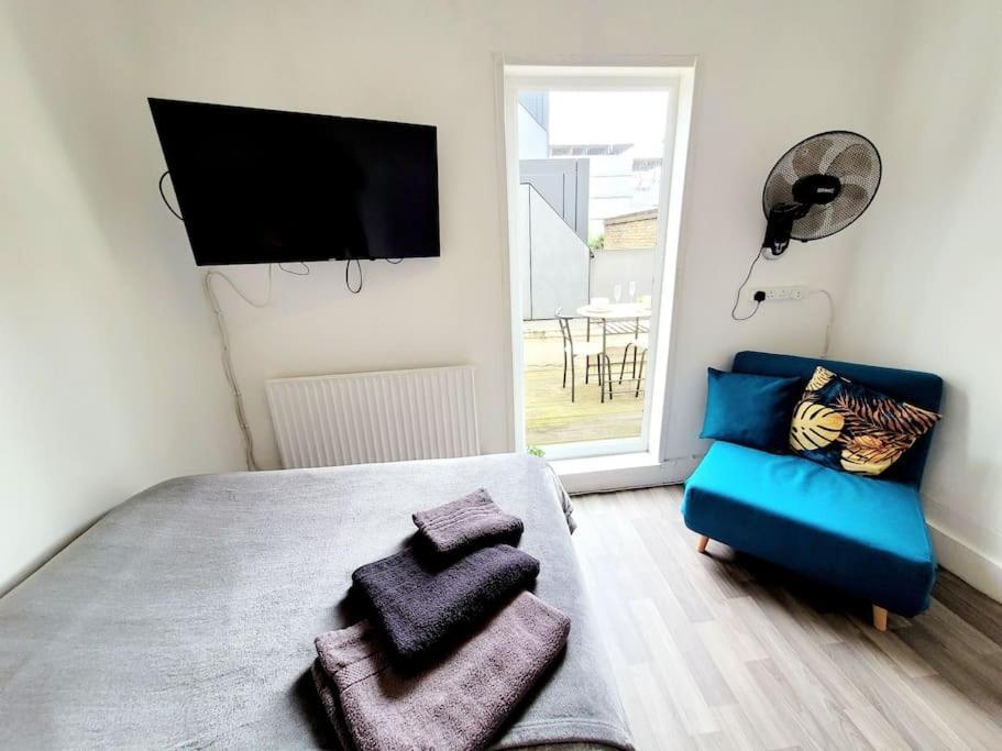לונדון One Bedroom Apartment With A Terrace In Angel מראה חיצוני תמונה