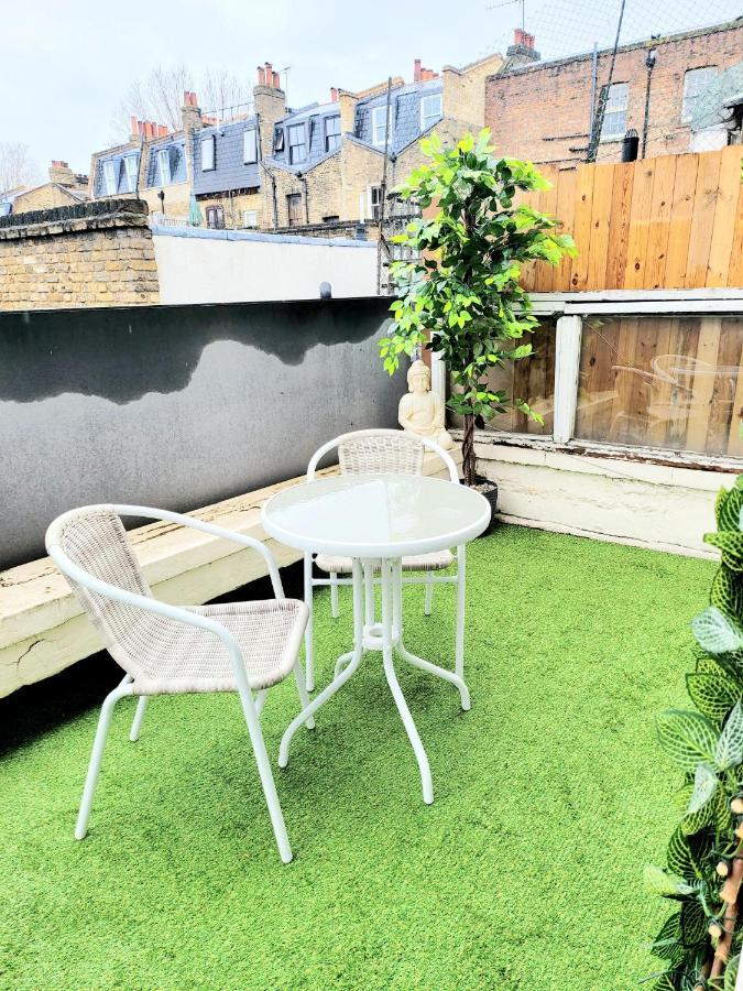 לונדון One Bedroom Apartment With A Terrace In Angel מראה חיצוני תמונה